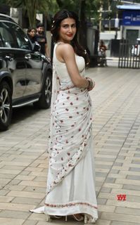 Fatima Sana Shaikh feet photo thumbnail