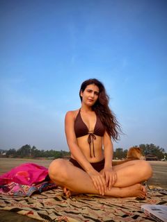 Fatima Sana Shaikh feet photo 3