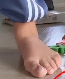 Fatima Trotta feet photo 9
