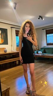 Fatma Toptas feet photo 4