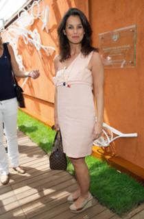 Faustine Bollaert feet photo thumbnail