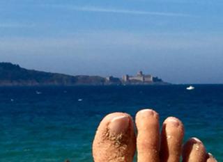 Faustine Bollaert feet photo thumbnail