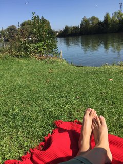 Faustine Bollaert feet photo thumbnail