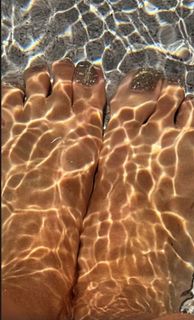 Faustine Bollaert feet photo 7