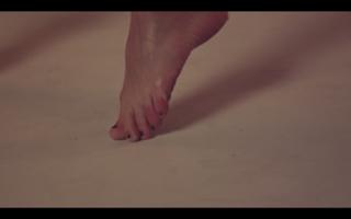 Fauve Hautot feet photo 15