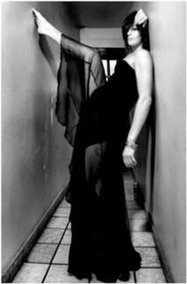 Fauve Hautot feet photo 1