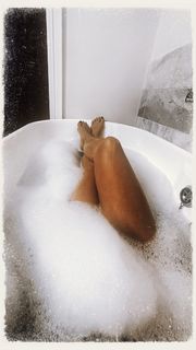Faye Brookes feet photo 8