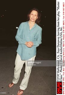 Faye Dunaway feet photo thumbnail