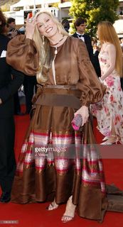 Faye Dunaway feet photo thumbnail