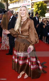 Faye Dunaway feet photo thumbnail