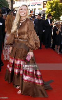 Faye Dunaway feet photo thumbnail