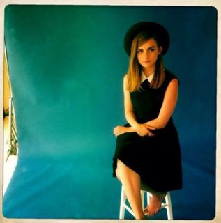 Faye Marsay feet photo thumbnail