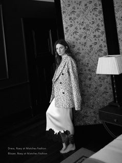 Faye Marsay feet photo thumbnail