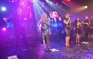 Faye Tozer feet photo 13