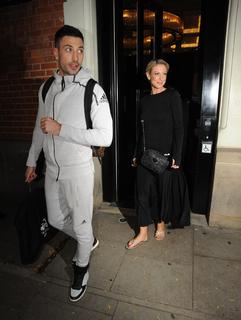 Faye Tozer feet photo 2