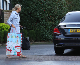 Faye Tozer feet photo 9