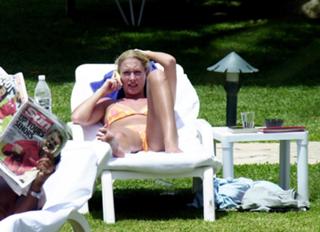 Faye Tozer feet photo 4