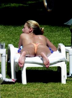 Faye Tozer feet photo 19