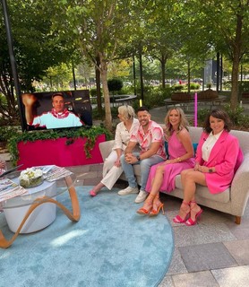 Faye Tozer feet photo 7