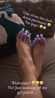 Faye Tozer feet photo 5