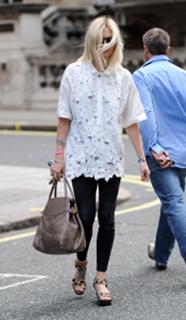 Fearne Cotton feet photo thumbnail