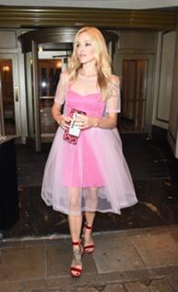 Fearne Cotton feet photo thumbnail