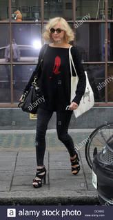 Fearne Cotton feet photo thumbnail