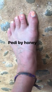 Fearne Cotton feet photo thumbnail