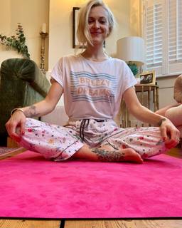 Fearne Cotton feet photo thumbnail