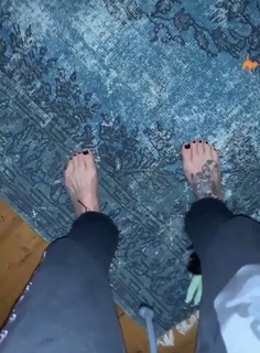 Fearne Cotton feet photo thumbnail