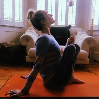 Fearne Cotton feet photo thumbnail