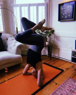 Fearne Cotton feet photo thumbnail