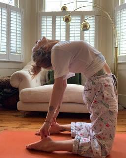 Fearne Cotton feet photo thumbnail