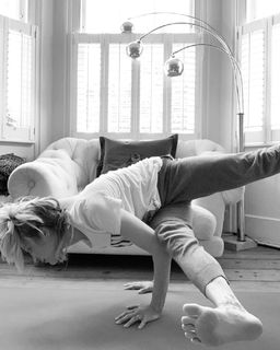 Fearne Cotton feet photo thumbnail