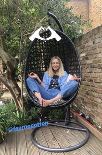 Fearne Cotton feet photo thumbnail