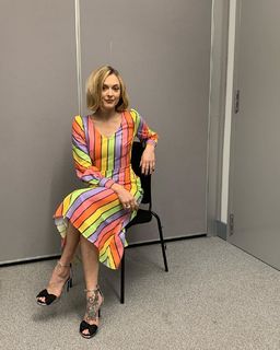 Fearne Cotton feet photo thumbnail