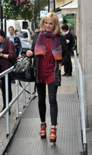 Fearne Cotton feet photo thumbnail