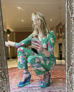 Fearne Cotton feet photo thumbnail