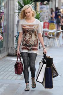 Fearne Cotton feet photo thumbnail