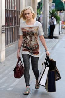 Fearne Cotton feet photo thumbnail