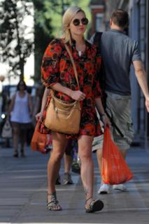 Fearne Cotton feet photo thumbnail