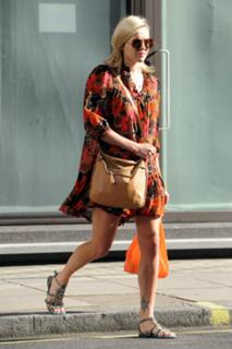 Fearne Cotton feet photo thumbnail