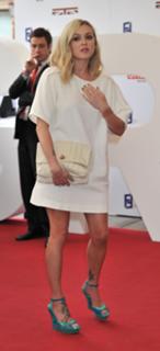 Fearne Cotton feet photo thumbnail