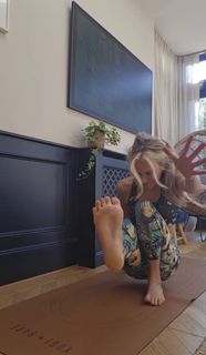 Fearne Cotton feet photo thumbnail