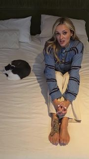 Fearne Cotton feet photo 7