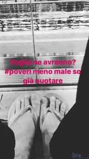Federica Fontana feet photo thumbnail