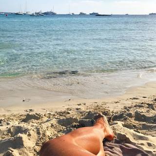 Federica Fontana feet photo thumbnail