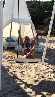 Federica Fontana feet photo thumbnail