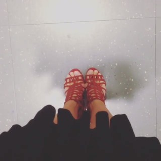 Federica Fontana feet photo thumbnail