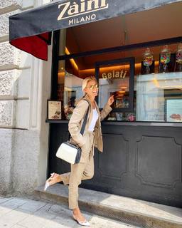 Federica Fontana feet photo thumbnail